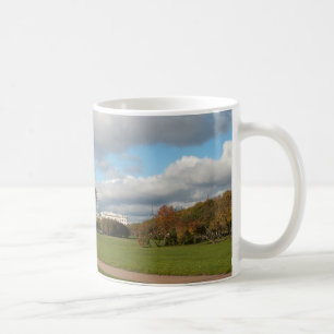 Café Caneca do jardim russo de São Petersburgo