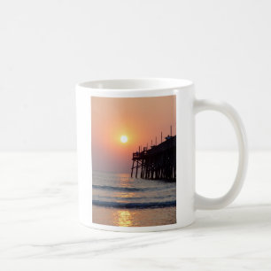 Café Caneca do nascer do sol do cais de Daytona Beach