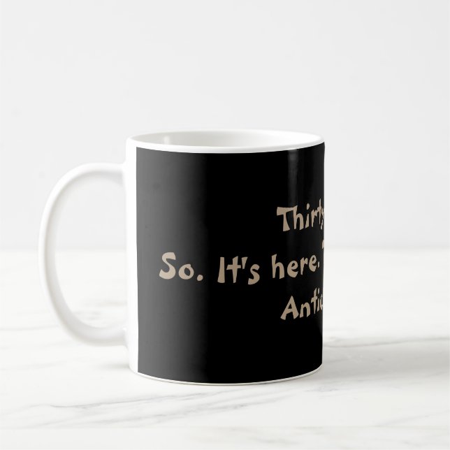 Café Caneca engraçada dos haicais do aniversário de 30 (Esquerda)