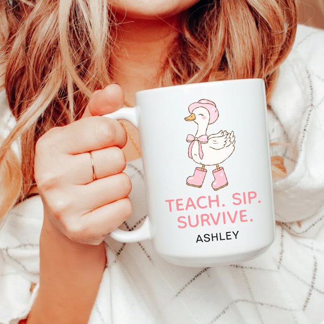 Café Caneca Ganso Rosa Fofo Presente de Agradecimento p (Pink Goose Teacher Mug Funny Gift for Her, Teach Sip Survive Coffee Mug Birthday Gift for Teacher)