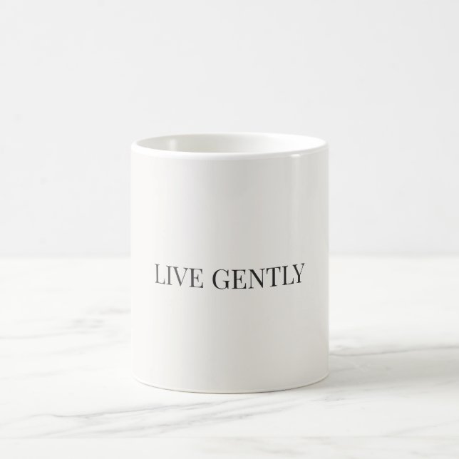 Café Caneca Minimalista Live Gently – Citação de Estéti (Centro)
