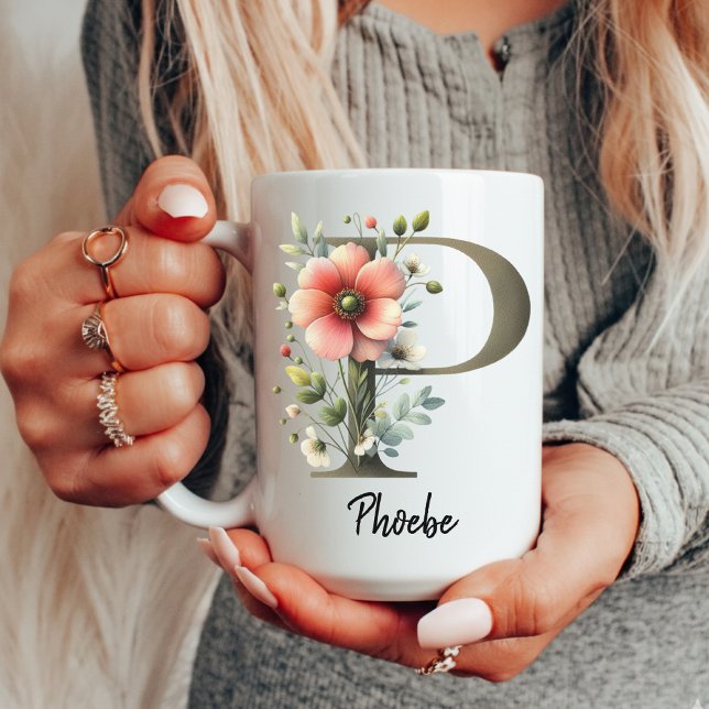 Café Caneca Personalizada com Monograma de Flores Silve (floral monogram cup, wildflower initial cup, custom mug for coworker, monogram gift for friend,)