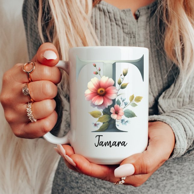 Café Caneca Personalizada com Monograma de Flores Silve (botanical mug, elegant floral mug, custom name mug, personalized mug for women, monogram gift idea,)