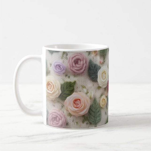 Café Caneca Rosa Pastel Tecido | Texto de Suéter Floral (Esquerda)