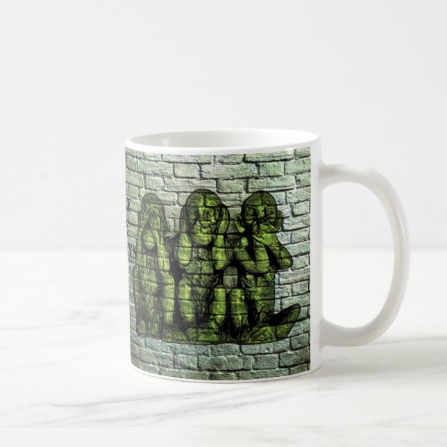 Café Caneca sábia de três grafites dos macacos (Direita)
