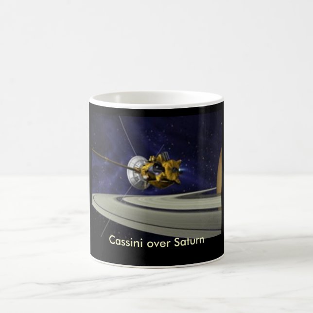 Café Cassini sobre a caneca de Saturn (Centro)