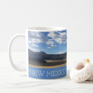 Café Céu azul de New mexico e caneca bonitos das