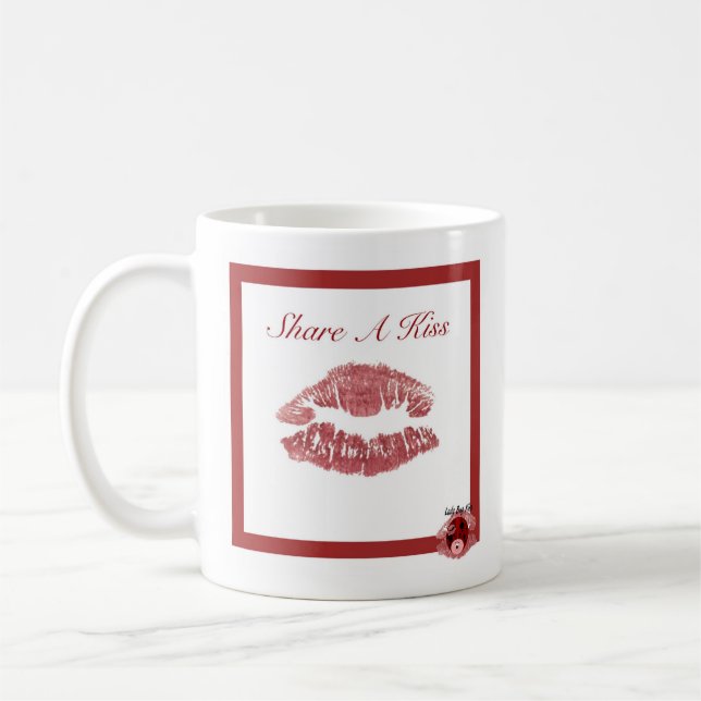 Café Compartilhe de uma caneca do beijo (Esquerda)