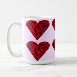 Café Corações de rosa na caneca rosa