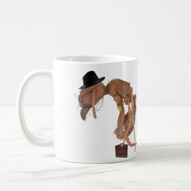 Café Dia resistente de AntWeb na caneca do trabalho (Esquerda)