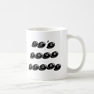Café É sua caneca dos escritores da máquina de escrever