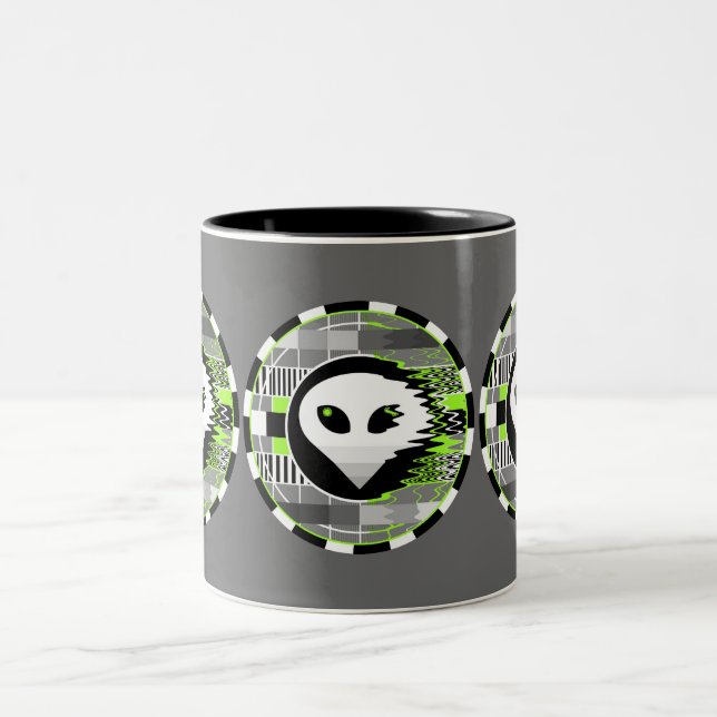 Café Em Dois Tons Alienígena TV cinza de caneca redonda (Centro)