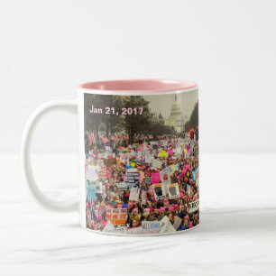 Café Em Dois Tons Beba sua manhã Jo de uma caneca bonita de março 