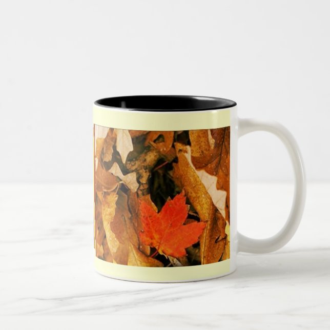 Café Em Dois Tons Caia na caneca das folhas de outono (Direita)