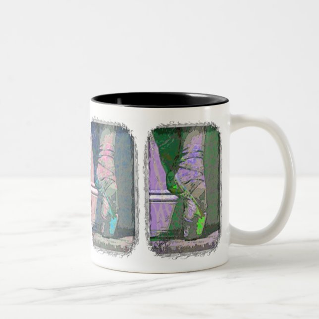 Café Em Dois Tons Calçados de Pointe do balé na caneca de quatro (Direita)