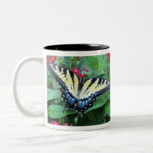 Café Em Dois Tons Caneca amarela da borboleta de Swallowtail