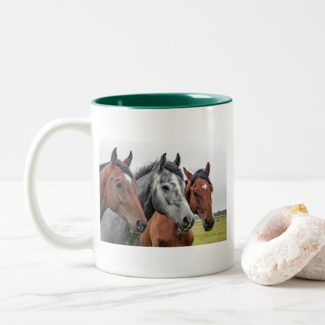 Café Em Dois Tons Caneca Clássica Branca com Cabeça de Cavalo Borda  (Com Donut)