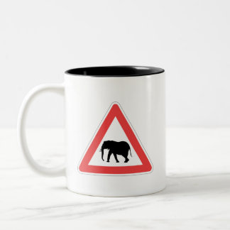 Café Em Dois Tons Caneca com Sinal de Cruzamento de Elefante