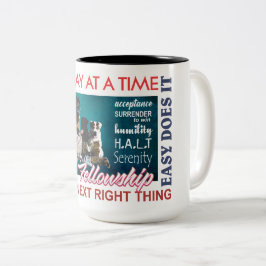 Café Em Dois Tons caneca com slogan de grupo de recuperação 25