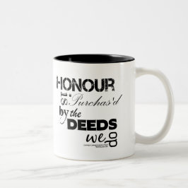 Café Em Dois Tons Caneca das citações da honra de Christopher