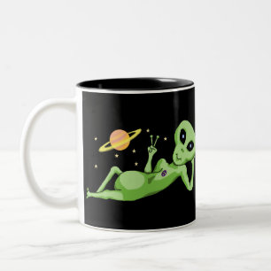 Café Em Dois Tons Caneca de Alien Espacial da Paz