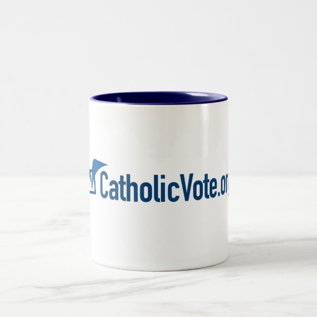 Café Em Dois Tons Caneca de CatholicVote (Centro)