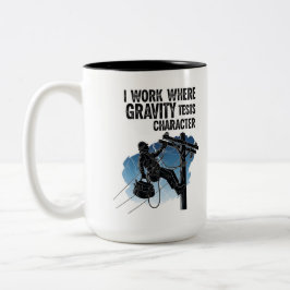 Café Em Dois Tons Caneca de Citação de Lineman - Eu Trabalho Onde a 
