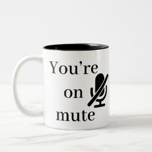 Café Em Dois Tons Caneca de Citação Engraçada com Ícone de Microfone
