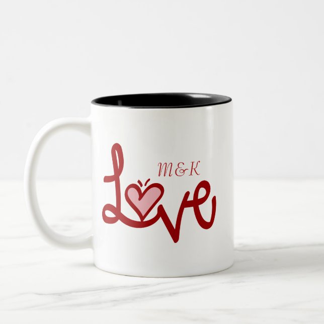 Café Em Dois Tons Caneca de dia dos namorados com iniciais dos nomes (Esquerda)