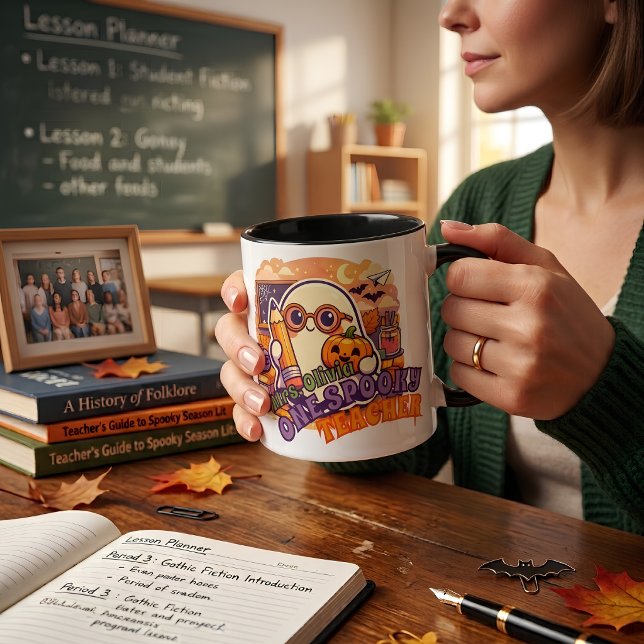 Café Em Dois Tons Caneca de Halloween de Professora Assustadora Fofa (Criador carregado)