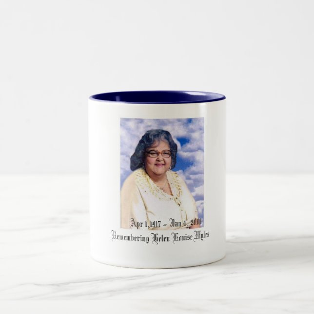 Café Em Dois Tons Caneca de Helen Louise Myles (Centro)
