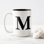 Café Em Dois Tons Caneca de "M"<br><div class="desc">Uma caneca personalizada</div>