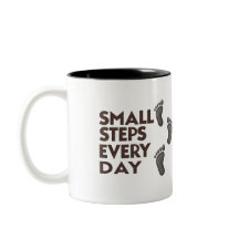 Caneca de Motivação Pequenos Passos Todos os Dias 