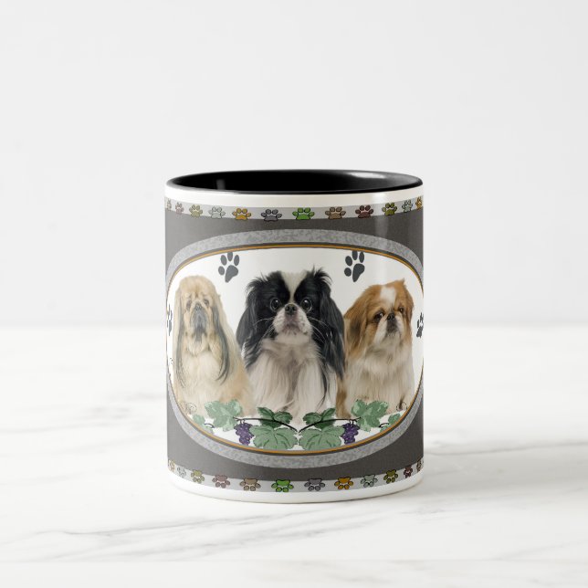 Café Em Dois Tons Caneca de Pekingese Pawprints (Centro)