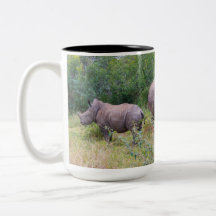 Caneca de rinoceronte branco mãe e bebê