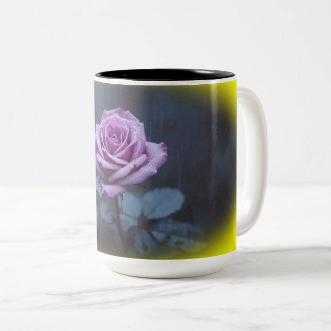 Café Em Dois Tons Caneca de Rosa Roxa Elegante na Chuva (Frente Esquerda)