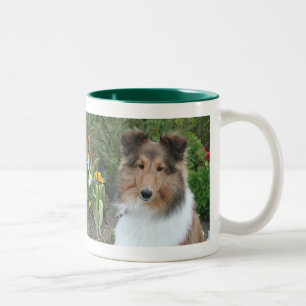 Café Em Dois Tons Caneca de Sheltie do verão