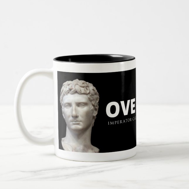 Café Em Dois Tons Caneca do Overachiever de Augustus Caesar (Esquerda)
