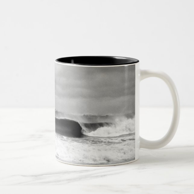 Café Em Dois Tons Caneca preta da onda de Barrell (Direita)