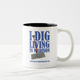 Café Em Dois Tons EU ESCAVO A VIDA na caneca do blizzard de ISON