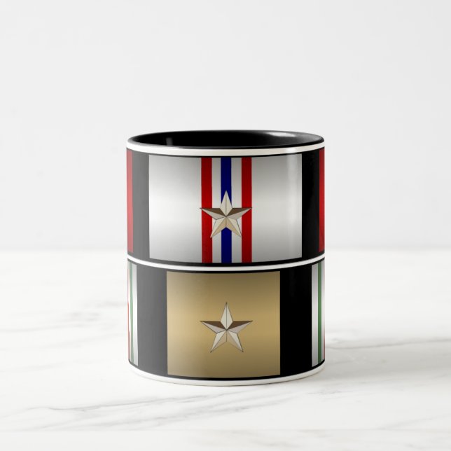Café Em Dois Tons Iraquiano & caneca das medalhas da campanha de (Centro)