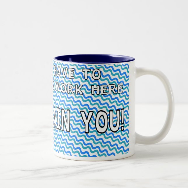 Café Em Dois Tons Louco para trabalhar aqui - a caneca de 15 onças (Direita)
