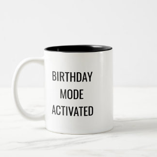 Café Em Dois Tons Modo de Aniversário Ativado Caneca Divertida – Pre
