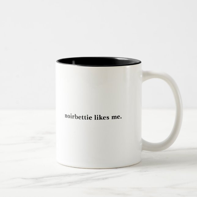 Café Em Dois Tons o noirbettie gosta de me. caneca (Direita)