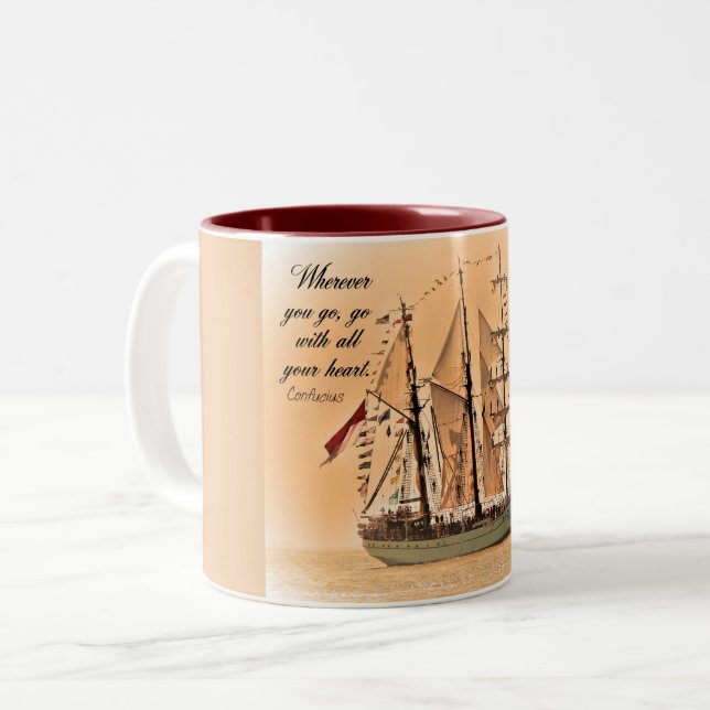 Café Em Dois Tons Onde quer que você vá, caneca de café, aspas confu (Frente Esquerda)