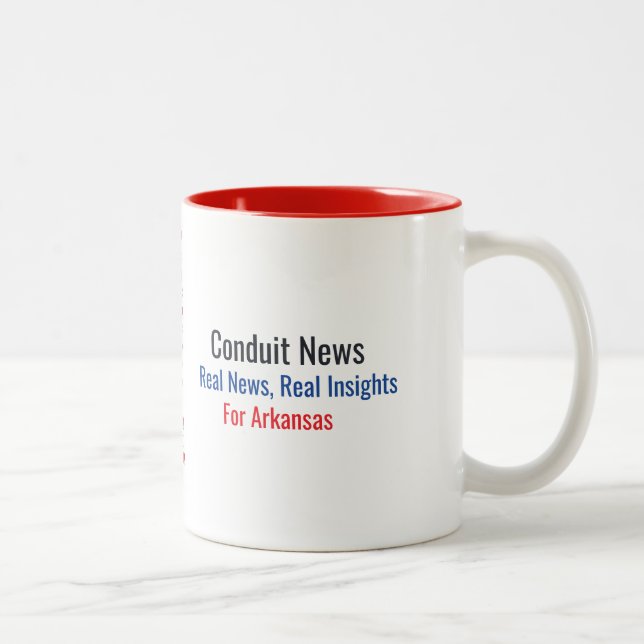 Café Em Dois Tons Para a caneca do Dois-Tom de Arkansas (Direita)