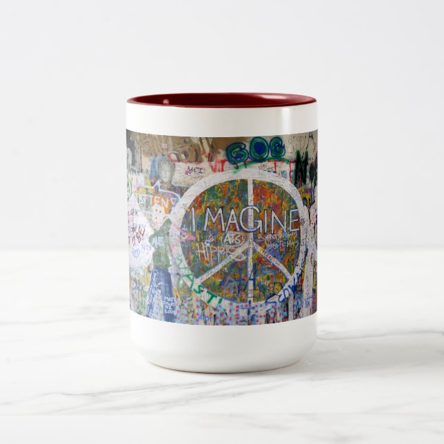 Café Em Dois Tons Parede de John Lennon, caneca de Praga (Centro)
