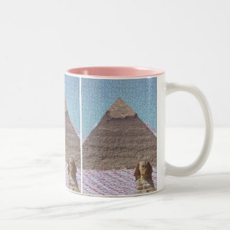 CAFÉ EM DOIS TONS PIRÂMIDE DE KHUFU E CANECA DA ESFINGE