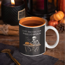 Café Em Dois Tons "Só esperando a caneca de Halloween | Skeleton eng