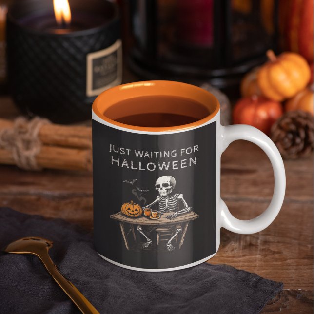 Café Em Dois Tons "Só esperando a caneca de Halloween | Skeleton eng (Criador carregado)